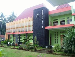 Bertandang ke Rumah Nyamuk di Pangandaran Saat Akhir Pekan