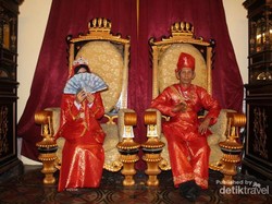 Bertemu Siti Nurbaya di Istana Maimun, Medan