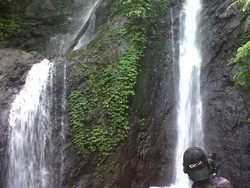 Berwisata ke Curug Tujuh Cilember, Asyiknya Ramai-ramai