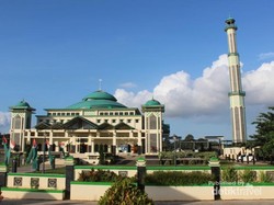 Berwisata Religi di Masjid Terbesar Pulau Bangka