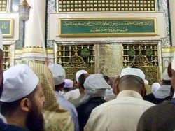 Berziarah ke Pusara Sang Rasul