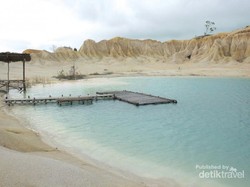Bintan Punya Danau Biru dan Gurun Pasir