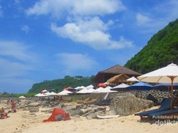 Bosan dengan Kuta, Coba ke Pantai Pandawa