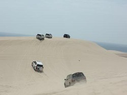 Brum! Serunya Bersafari di Gurun Pasir Qatar