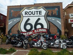 Bruum! Wisata Seru Bareng Geng Motor di Route 66, AS