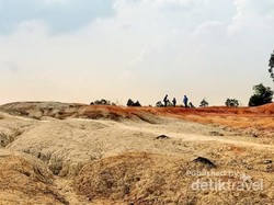 Bukan China, Ini Bukit Pelangi di Pekanbaru