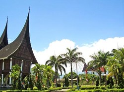 Bukan Cuma Panas, Padang Juga Kaya Objek Wisata!