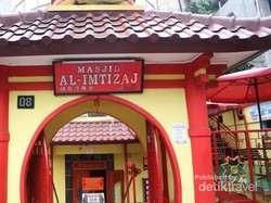 Bukan di China, Ini Masjid Oriental Bandung