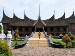 Bukan di Jakarta, Ini TMII Versi Sumatera Barat