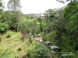 Bukan di Myanmar, Pagoda Emas Ini Ada di Sumatera Utara