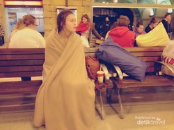 Bule Cantik yang Kedingingan