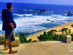 Buyutan, Satu Lagi Pantai Menawan dari Pacitan