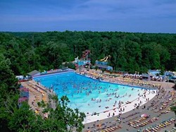 Byur! Berenang di 7 Water Park Terbesar di Dunia