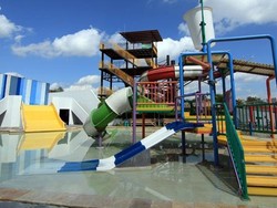 Byur! Main Air di Balong Water Park, Yogyakarta