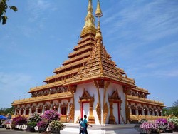 Candi-candi Buddha di Khon Kaen yang Instagramable