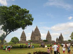 Candi Hindu Terbesar se-ASEAN di Gerbang Yogyakarta