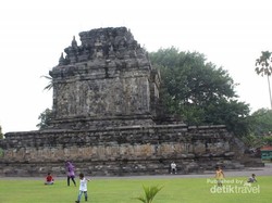 Candi Mendut yang Tak Kalah Bersejarah dari Borobudur