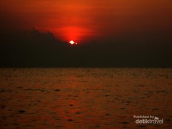 Cantiknya Gerhana Matahari Kala Sunrise di Sumatera Utara