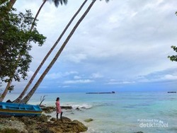 Cantiknya Pantai Yendidori di Biak