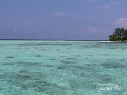 Cantiknya Pulau di Karimunjawa Ini Bikin Ogah Pulang