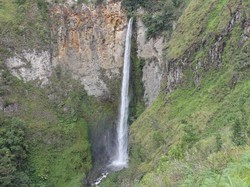 Cantiknya Sipiso-piso, Primadona dari Sumatera