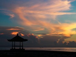 Capek Bikin Skripsi, Nikmati Dulu Pantai di Bali