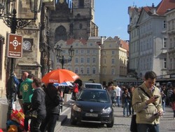 Cara Asyik Menikmati Praha Hanya Dalam 7 Jam