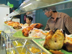 Cari yang Halal di Chinatown Singapura, Coba Mampir ke Taj