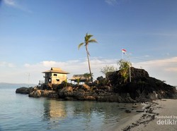 Cerita Pulau Berbadan Dua di Natuna