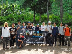 Cianjur Punya Air Terjun Secantik Ini