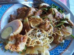 Cirebon, Antara Wisata Batik dan Kuliner