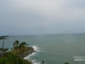 Coba Deh, Keliling Phuket dengan Sepeda Motor