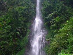 Curug Cijalu & Putri, Pasangan Paling Serasi di Bumi Pasundan
