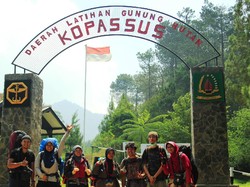 Dahsyatnya Panorama dari Puncak Gunung Burangrang