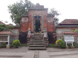 Damai Beragama di Pura Lingsar, Lombok