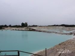 Danau Biru di Belitung yang Bikin Jatuh Hati