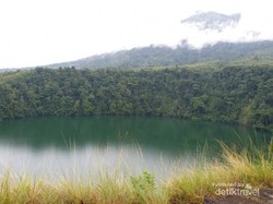 Danau di Ternate yang Penuh Mitos