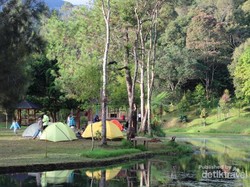 Danau Sebening Kaca di Cibodas yang Asyik Buat Kemping