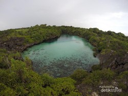 Danau Weekuri di Sumba, Jernih Banget!