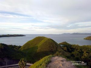 Daratan Labuan Bajo yang Tak Kalah Indah dari Lautnya