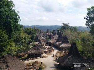 Desa Praijing, Adat dan Bukti Kemajuan Pendidikan