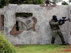 Dor! Serunya Main Tembak-tembakan ala Tentara di Ancol