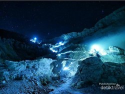 Dua Sisi Kawah Ijen yang Menakjubkan
