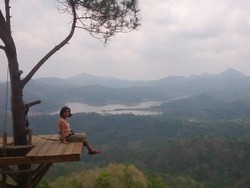 Duduk Di Tepi Jurang di Yogya Seperti Ini, Berani?