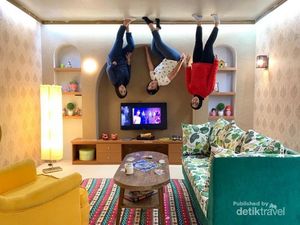 Dunia Seakan Terbalik di Wahana Yogyakarta Ini