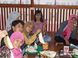 Duren Jatohan Haji Arif, Tempat Penggila Durian di Serang