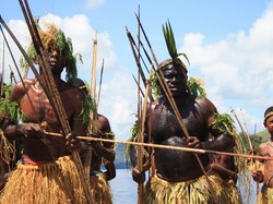 Gagahnya Felabhe, Tari Perang Khas Masyarakat di Danau Sentani