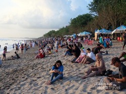 Geliat Wisata Pantai Kuta yang Tak Pernah Sepi