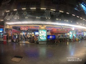 Gemerlap Kehidupan Malam di Bangkok, Ini Tempatnya