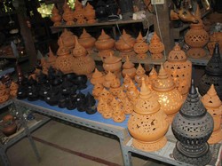 Gerabah Cantik dari Koh Kret